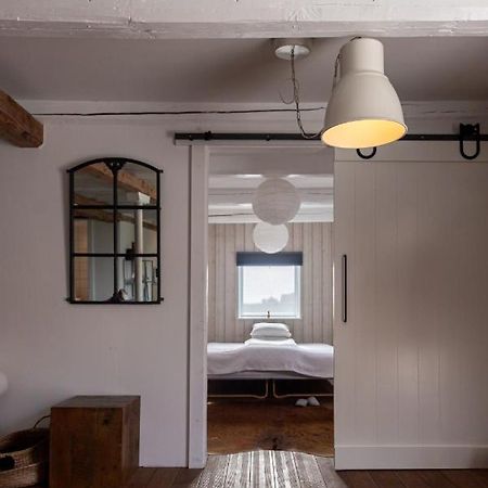 Red Bird Farm Bed and Breakfast Ystad Buitenkant foto
