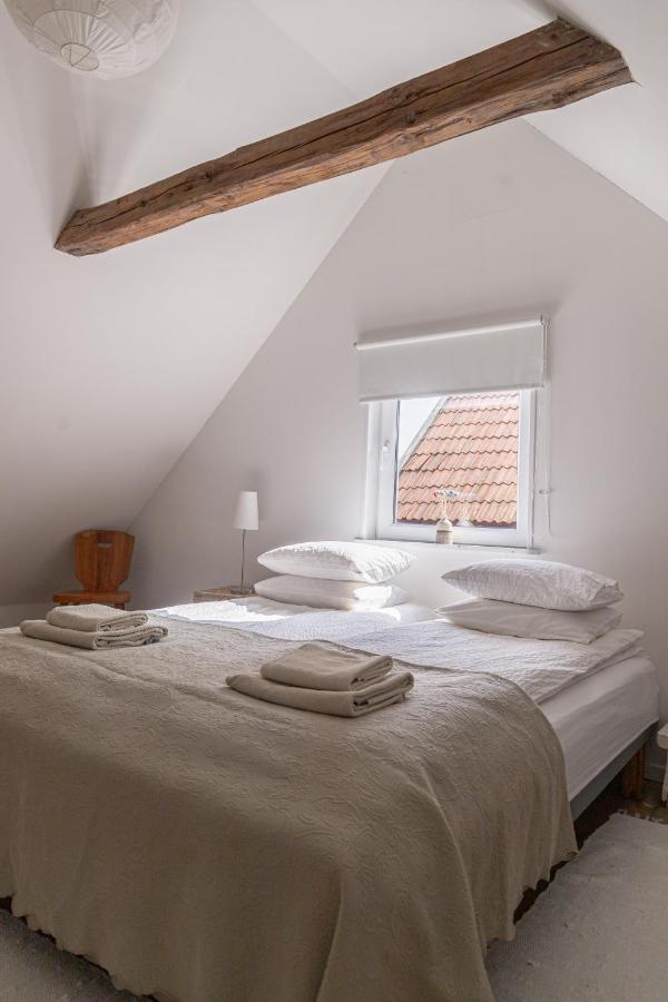 Red Bird Farm Bed and Breakfast Ystad Buitenkant foto