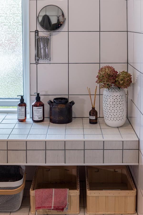 Red Bird Farm Bed and Breakfast Ystad Buitenkant foto