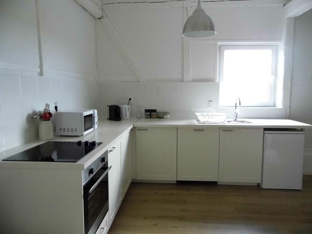 Red Bird Farm Bed and Breakfast Ystad Buitenkant foto