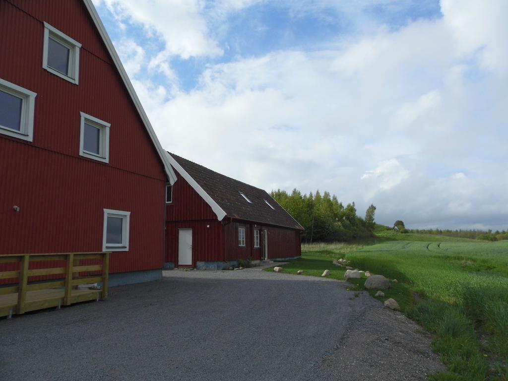 Red Bird Farm Bed and Breakfast Ystad Buitenkant foto