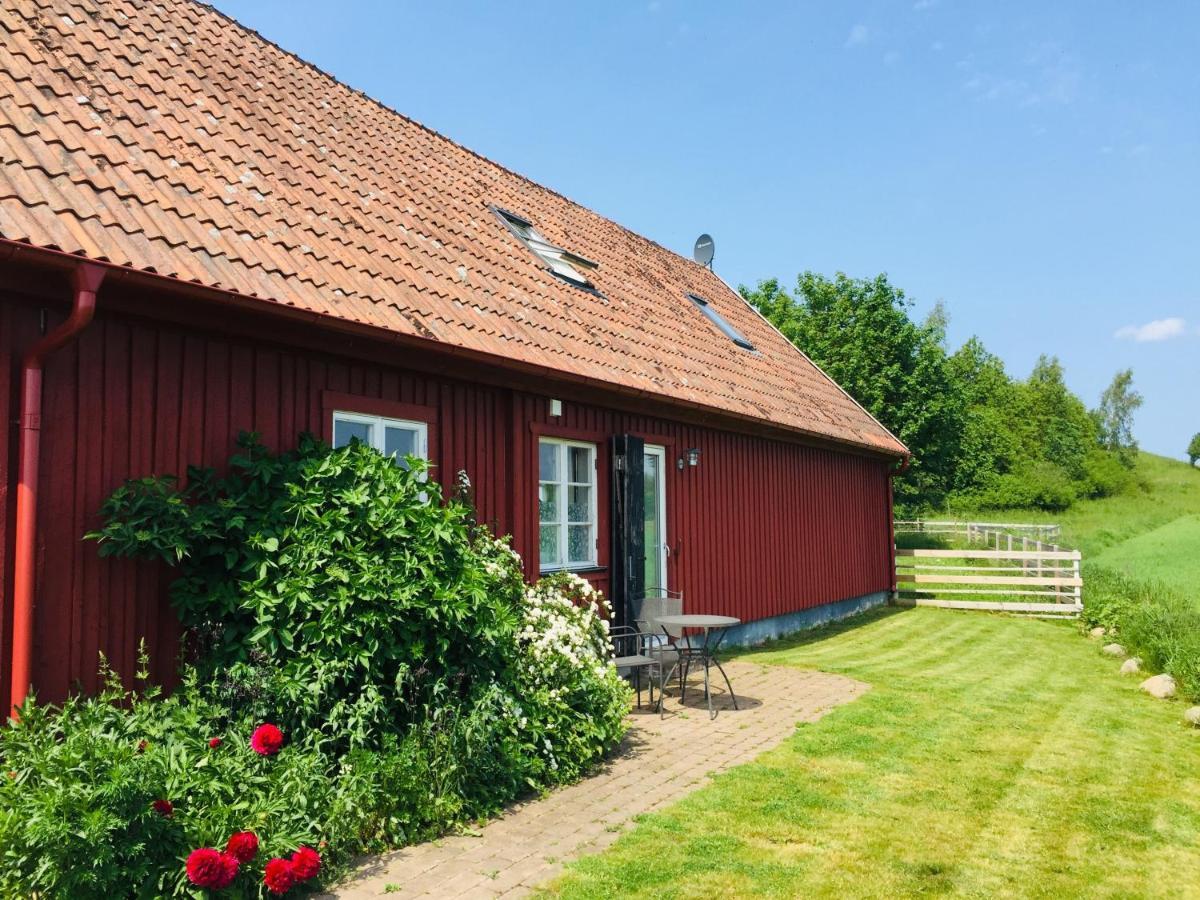 Red Bird Farm Bed and Breakfast Ystad Buitenkant foto